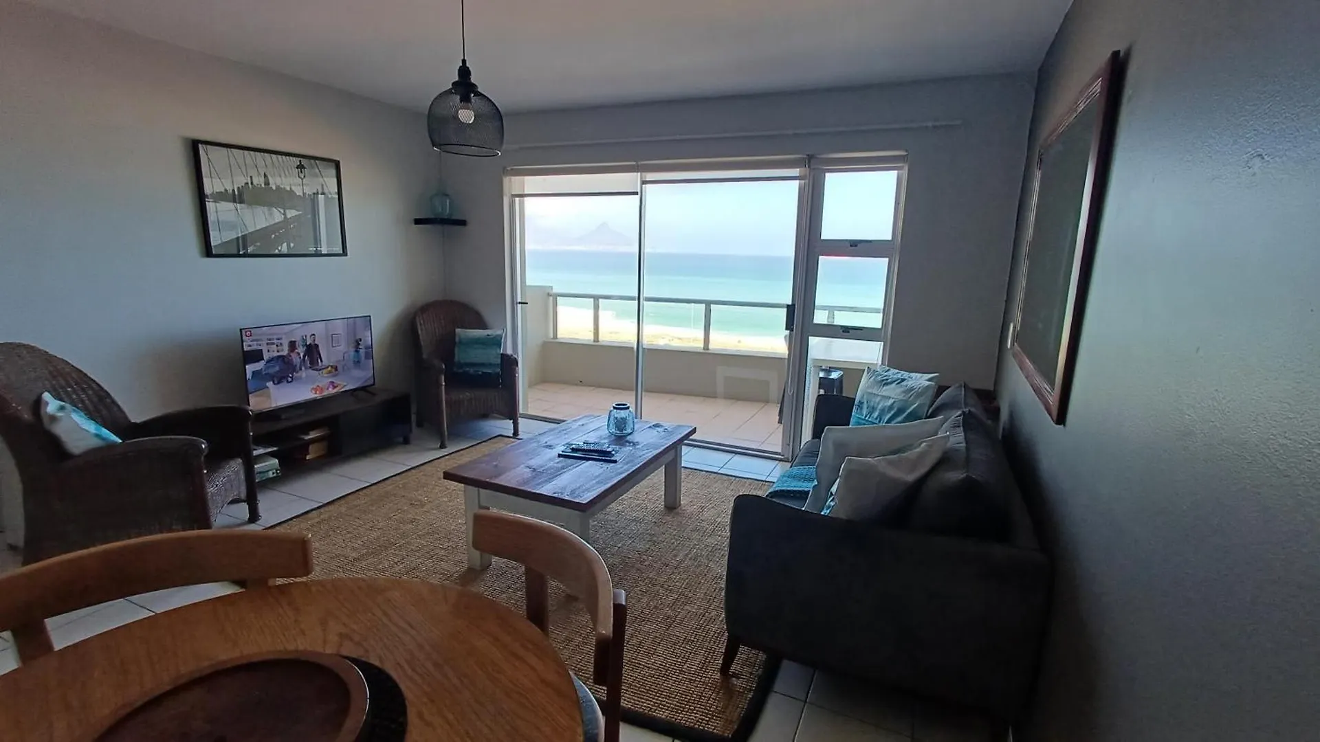 Cape Town Beachfront Accommodation In Blouberg ブロウベルフストランド 0*,