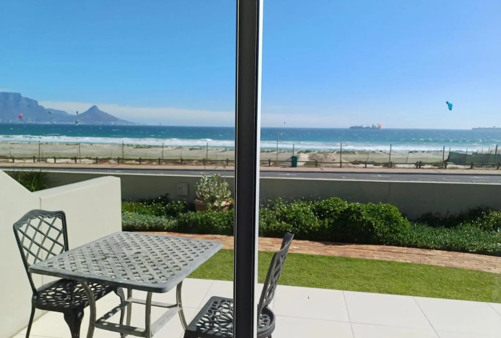 Cape Town Beachfront Accommodation In Blouberg ブロウベルフストランド 0*,